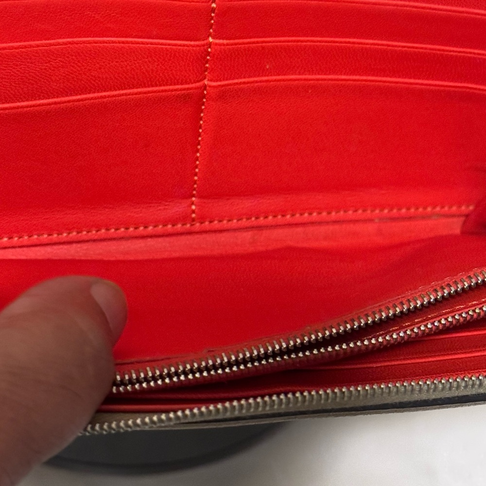 Celine Round Long Wallet Beige Leather CELINE in near MINT condition. - Picture 3 of 10